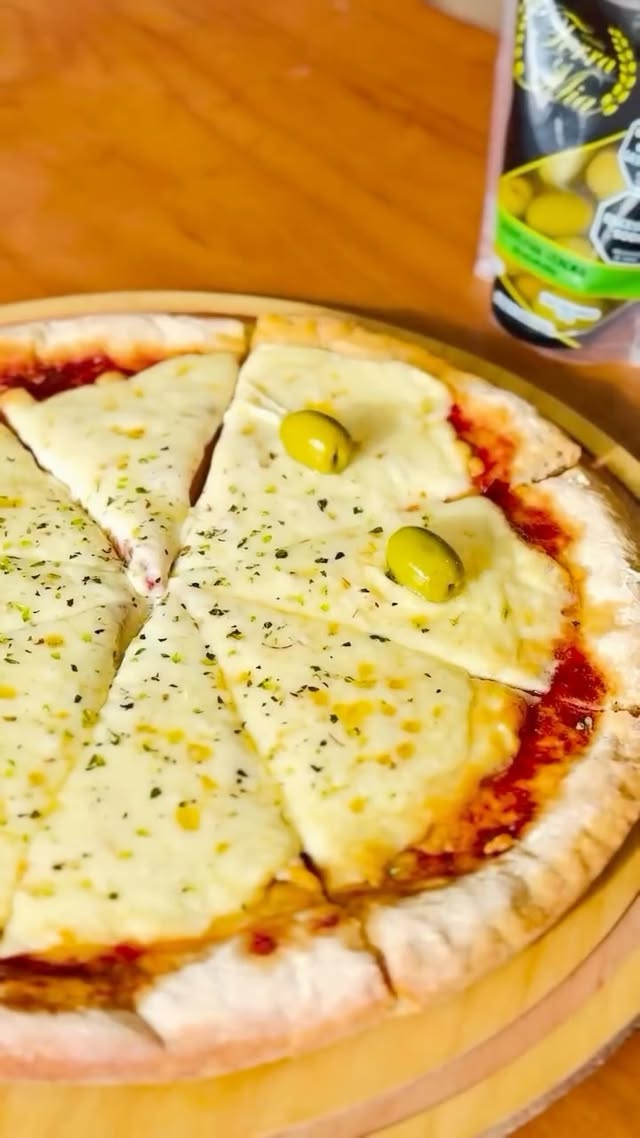 Pizza Muzzarella